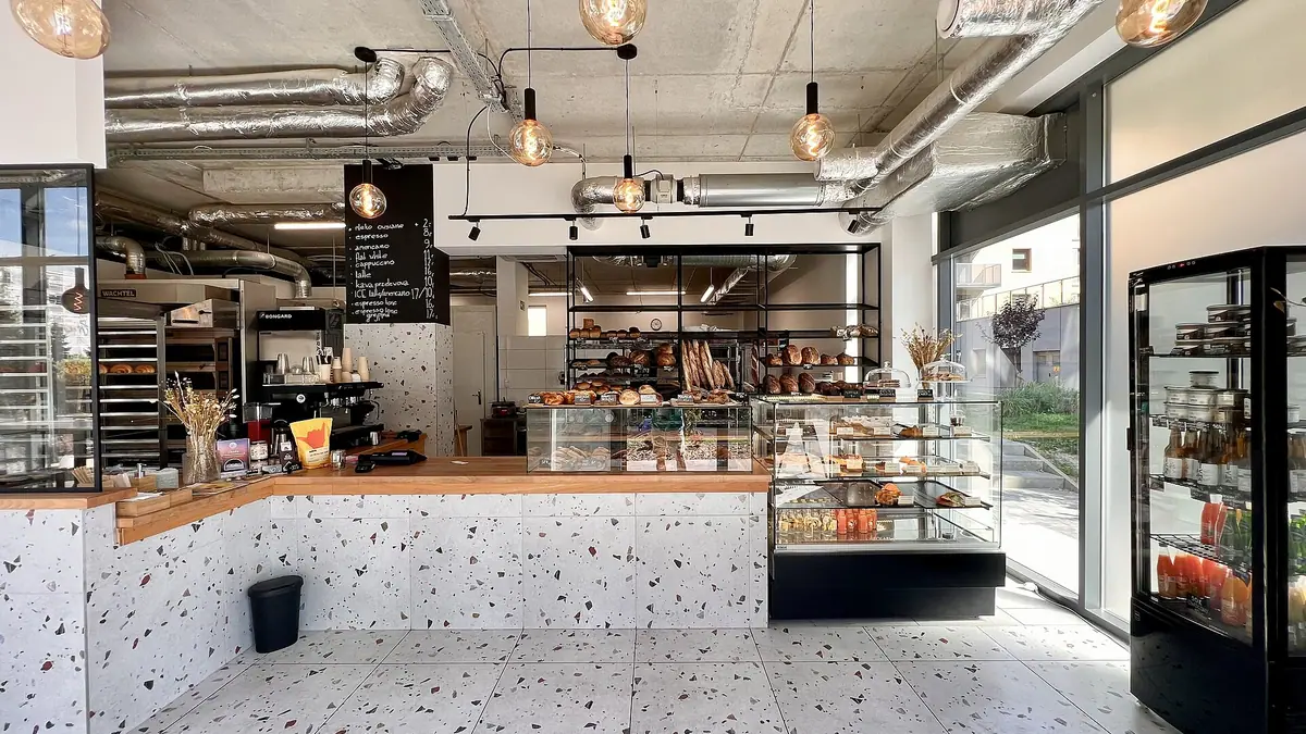 Reeve The Baker – bakery in Warminster town centre